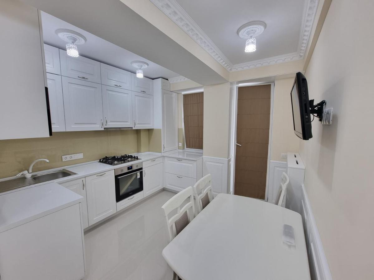 Tourist Grand Apartments Ultracentral Chişinau Exteriör bild