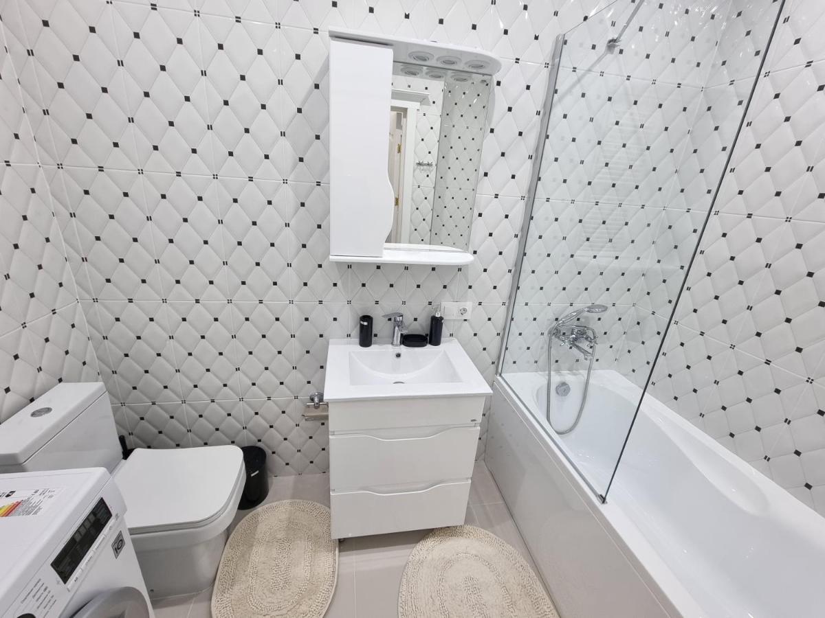 Tourist Grand Apartments Ultracentral Chişinau Exteriör bild